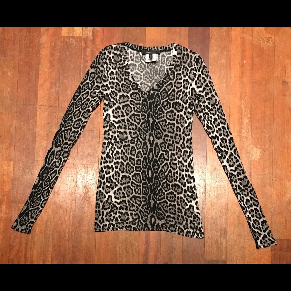 BCBGMAXAZRIA leopard print Sheer vneck tee